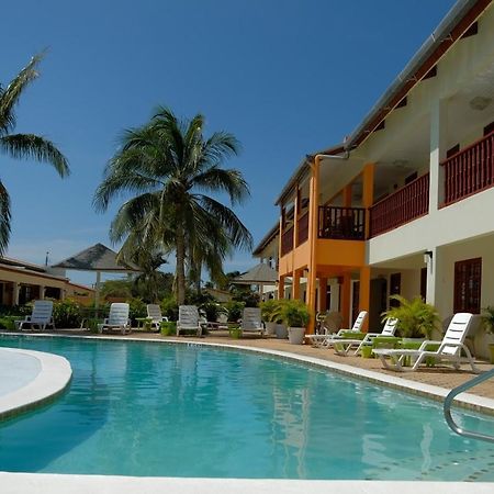 Aruba Quality Apartments & Suites Palm Beach Exterior foto